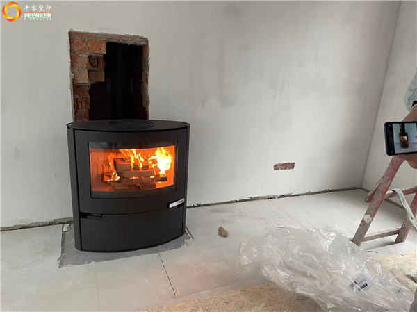 上海西郊華城別墅丹麥鋼板壁爐Aduro A15安裝.jpg