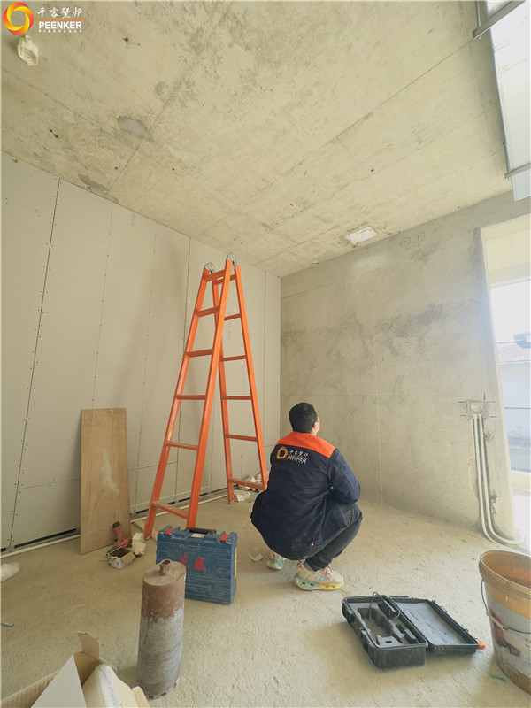 上海新虹橋小別墅丹麥Morso 5660對流型壁爐安裝.jpg