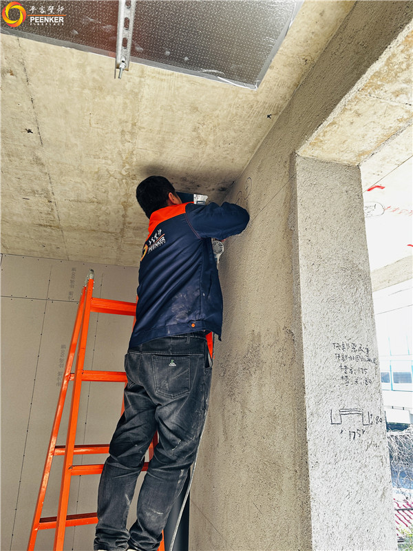 上海新虹橋小別墅丹麥Morso 5660對流型壁爐安裝.jpg