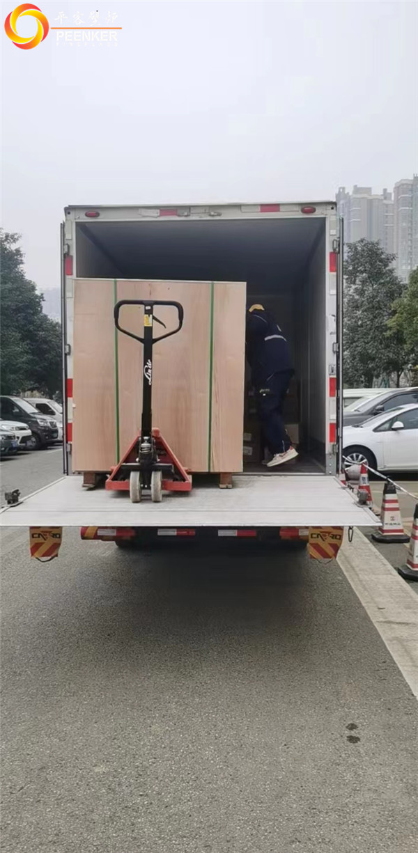 四川成都別墅丹麥Morso 8893鑄鐵火爐安裝.jpg