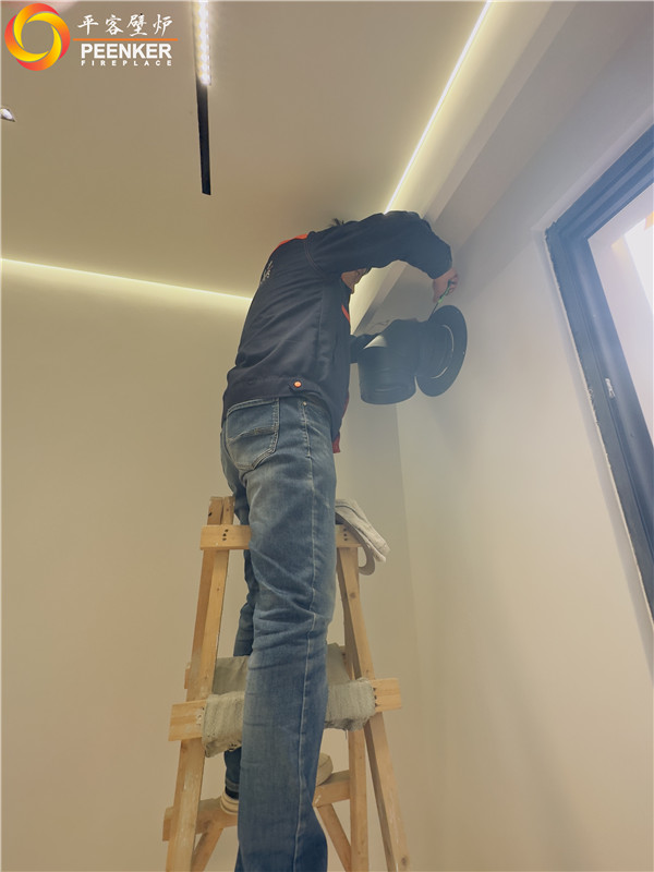 上海九峯里別墅丹麥Aduro A17進(jìn)口壁爐安裝.jpg