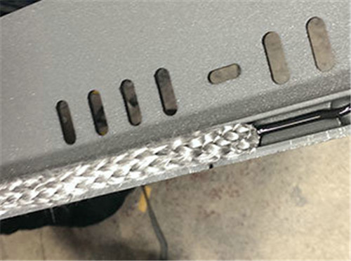 1511762997831522mpoi.jpg 安裝新的密封繩.jpg