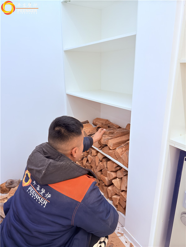 上海朱家角別墅丹麥Aduro A15壁爐安裝.jpg