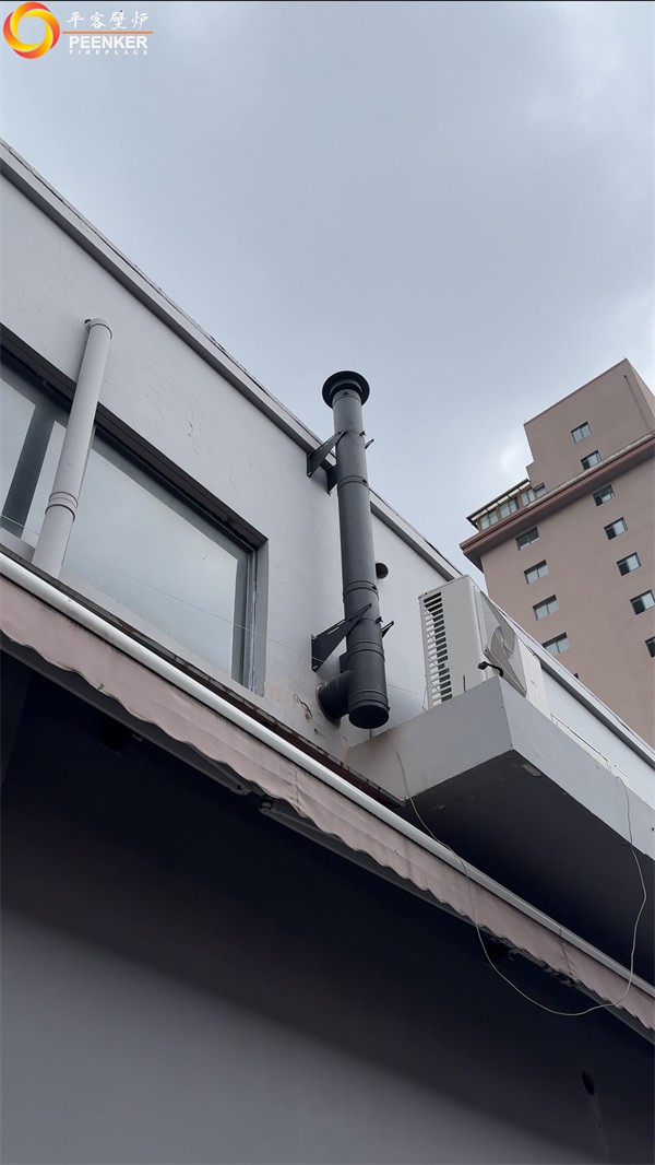 上海文創(chuàng)園丹麥Aduro 15LUX真火壁爐安裝.jpg